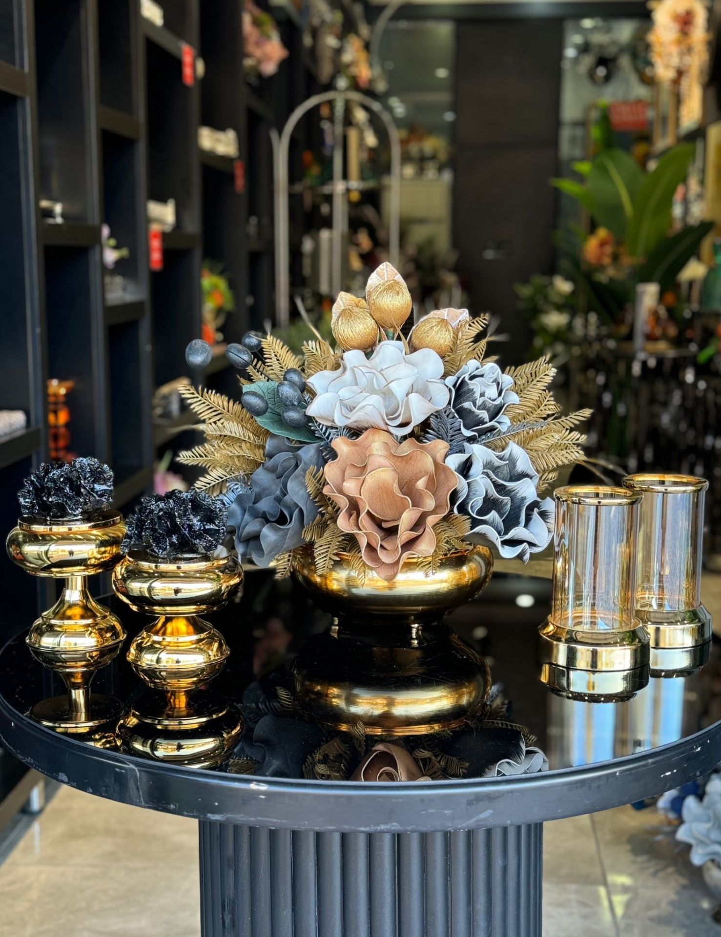 Yapay Çiçekli Gold Yassı Vazo 5 Parça Set No:13