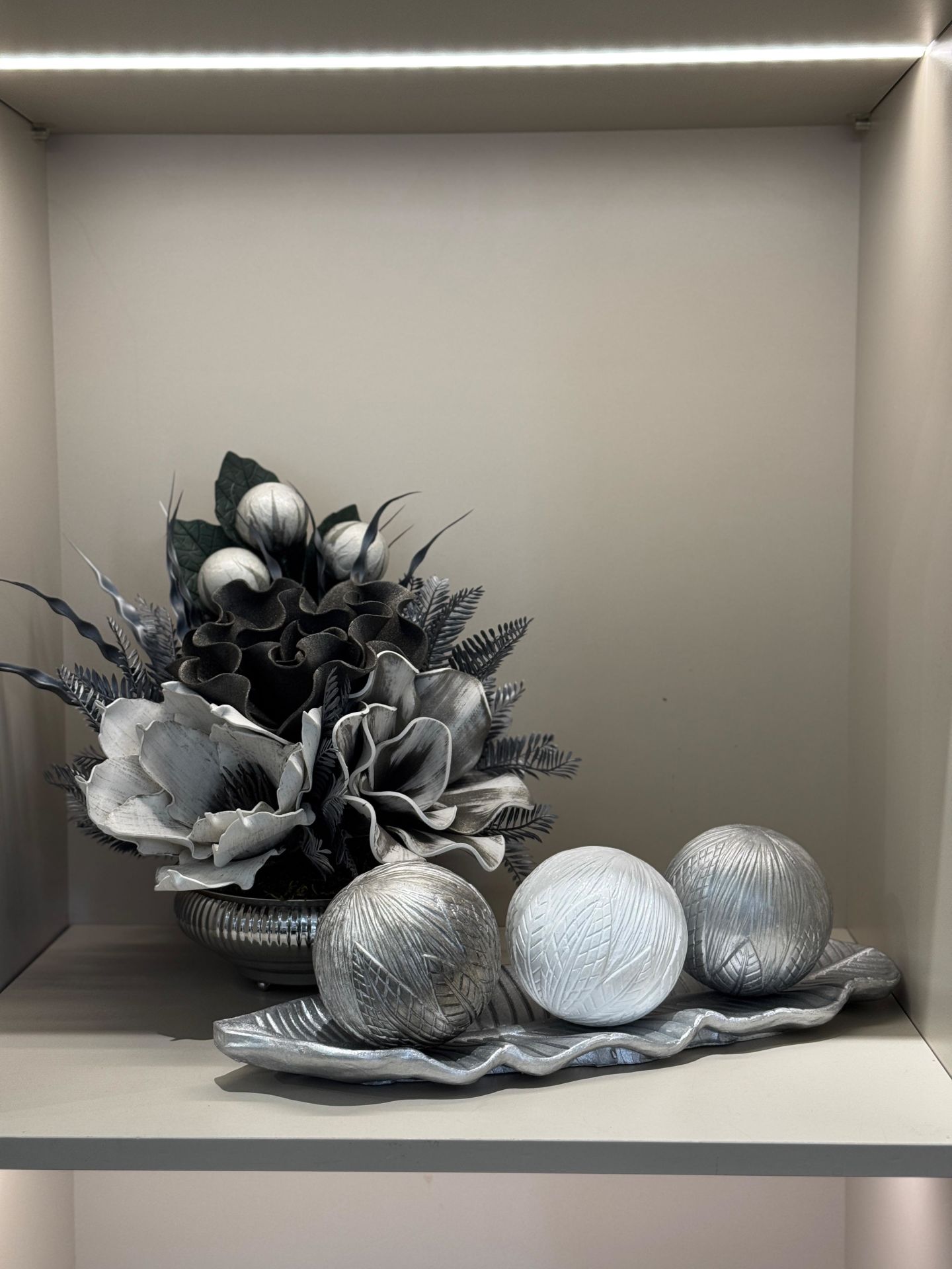 Yaprak Tepsili 3 Top Dekor Ve Çiçekli Küçük Boy Yassı Vazo Set No:3