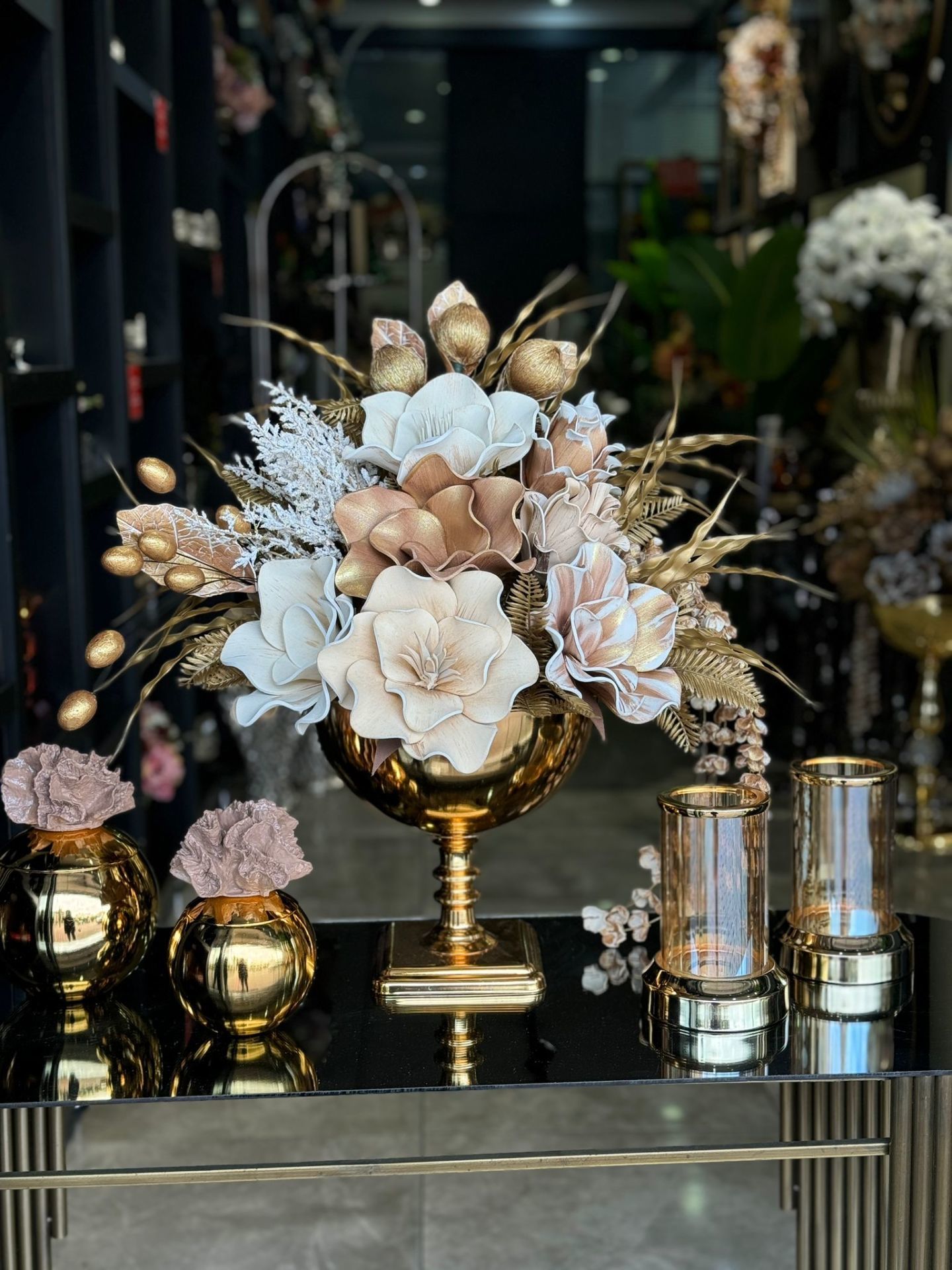 Yapay Çiçekli Gold Kare Ayak Vazo 5 Parça Set No:15