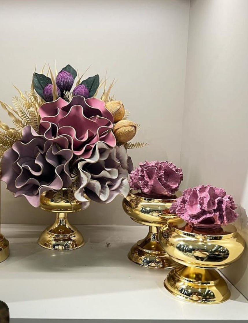 Yapay çiçekli üç parça set gold