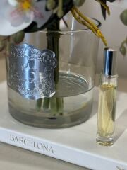 Beş Dallı Yapay Orkideli Cam Vazo(Gümüş Plaka)