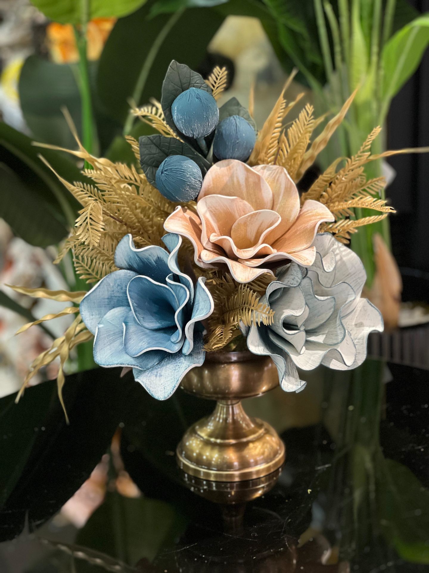 Yapay Çiçekli Antik Küçük Ayak Vazo No:1