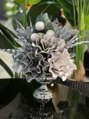 Yapay Çiçekli Gümüş Küçük Ayak Vazo No:1