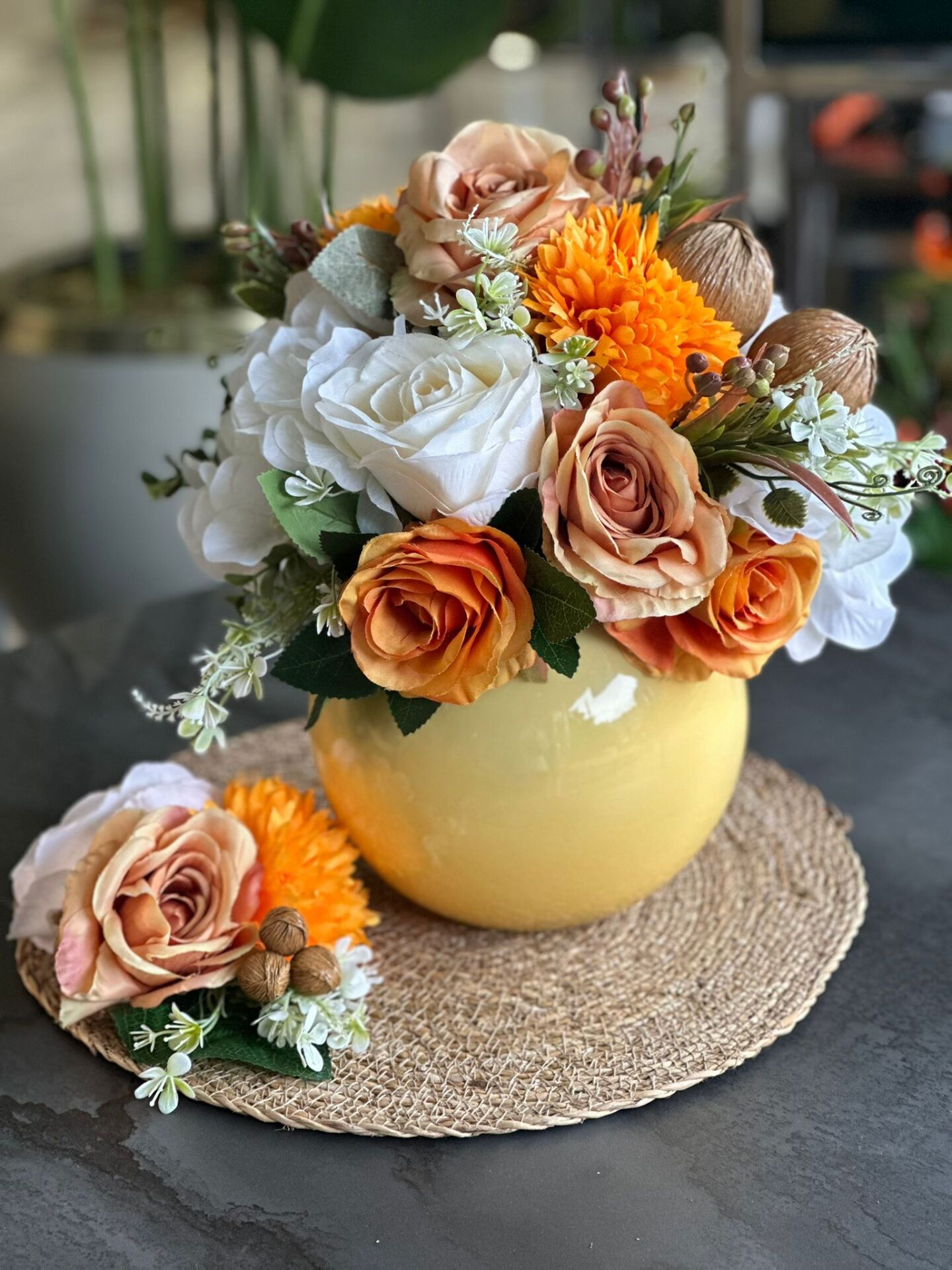 Sarı Cam Vazolu Yapay Çiçek ve Supla Set