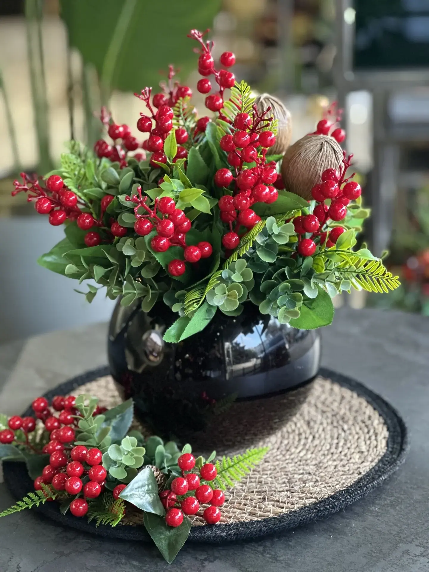 Kokinalı Siyah Cam Vazo ve Supla Set