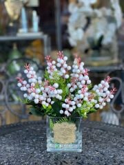 CAM VAZODA BEYAZ KOKİNALI ÇİÇEK