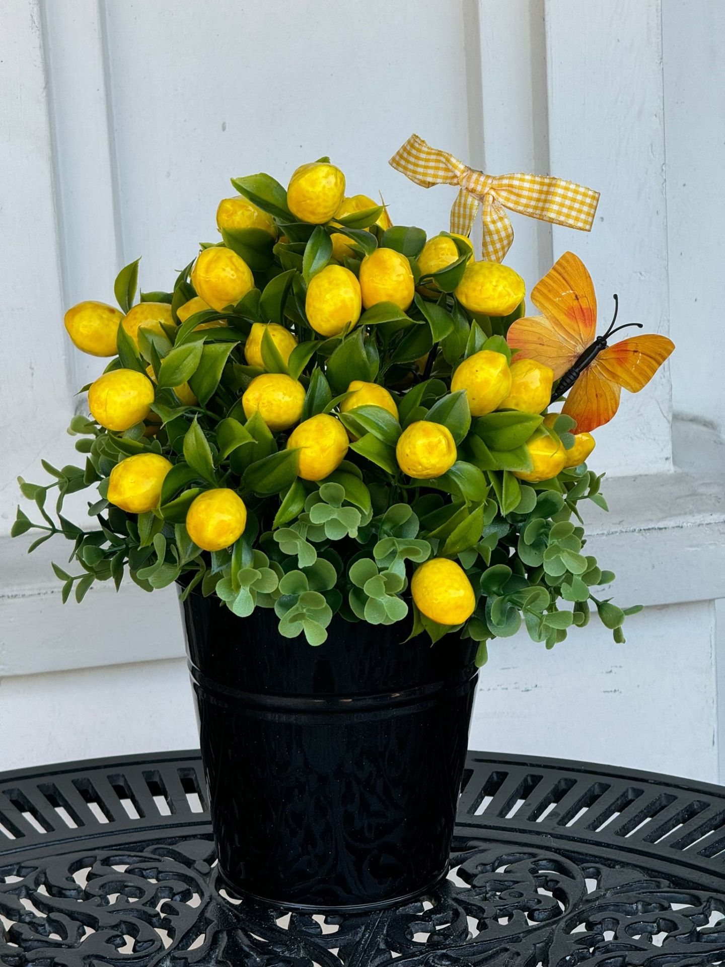 Metal Vazolu Tanzim Siyah