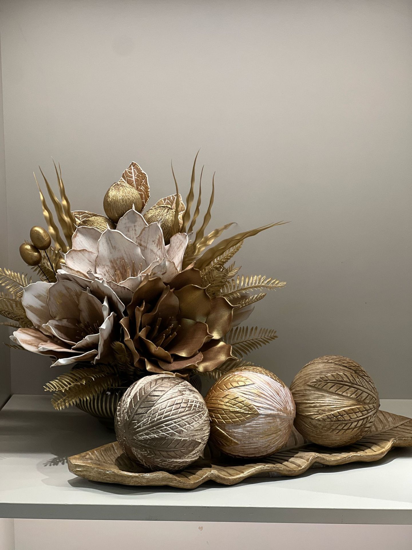 Yaprak Tepsili 3 Top Dekor Ve Çiçekli Küçük Boy Yassı Vazo Set No:2