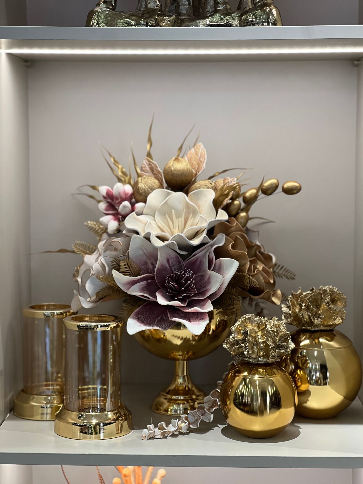 Yapay Çiçekli Gold Yuvarlak Vazo 5 Parça Set No:6