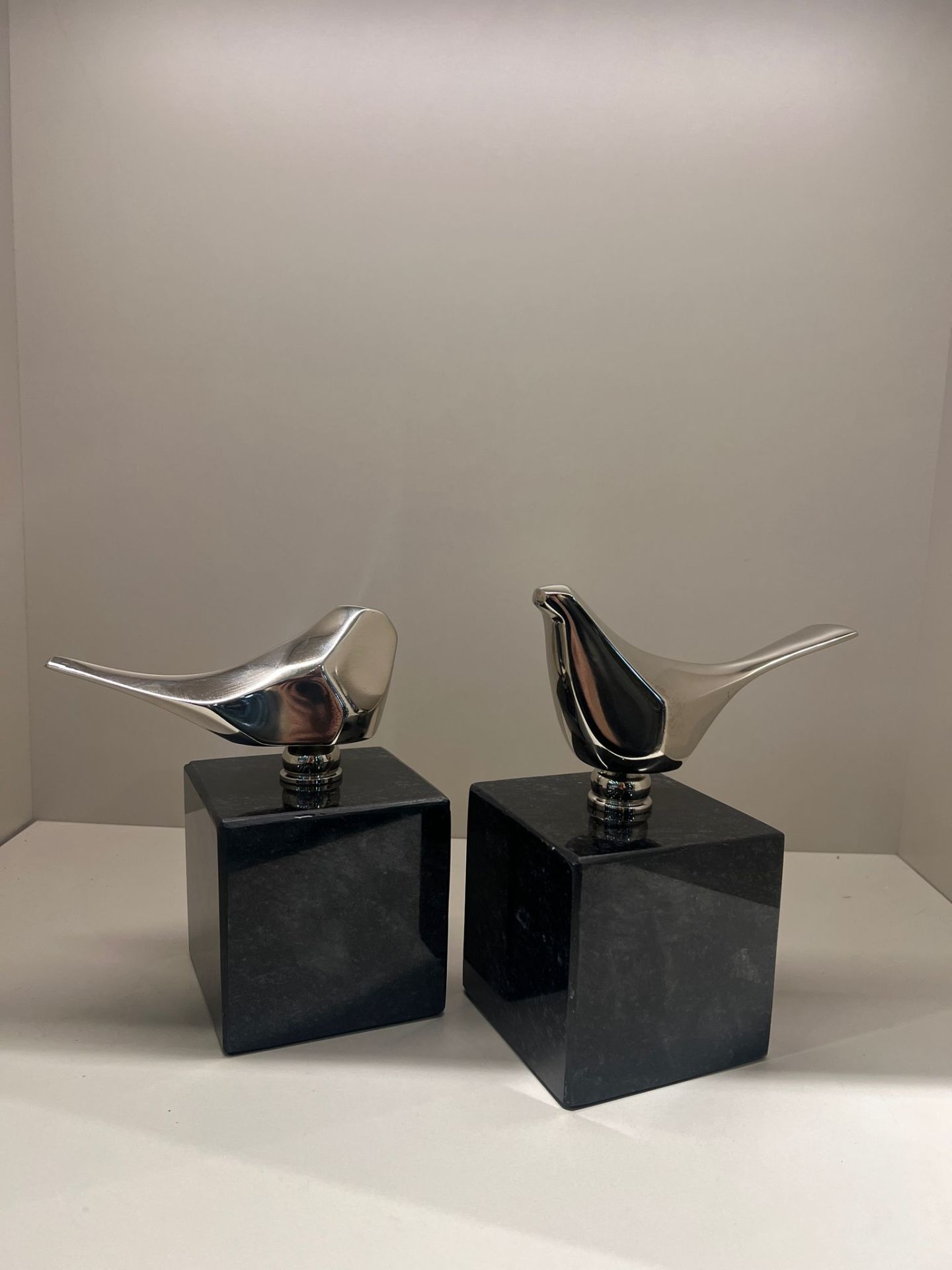 İkili Mermer Kaideli Büyük Kuş Dekor Gümüş